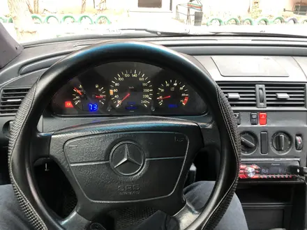 Mercedes-Benz C 180 1994 года за 2 200 000 тг. в Павлодар