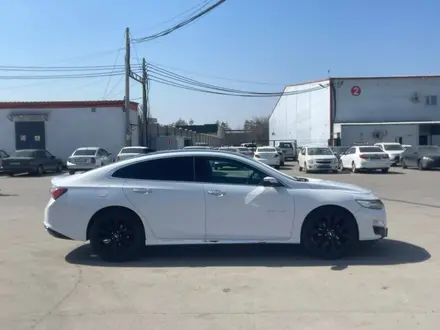 Chevrolet Malibu 2018 года за 7 000 000 тг. в Алматы – фото 4