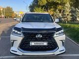 Lexus LX 570 2021 годаүшін63 000 000 тг. в Тараз – фото 2