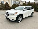 Toyota Highlander 2016 года за 21 500 000 тг. в Актау