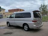 Hyundai Starex 2007 годаүшін4 100 000 тг. в Астана – фото 2