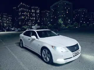 Lexus LS 460