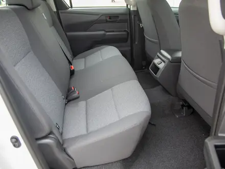 Toyota Hilux Comfort 2026 года за 27 890 000 тг. в Алматы – фото 20