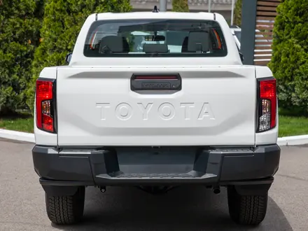 Toyota Hilux Comfort 2026 года за 27 890 000 тг. в Алматы – фото 28