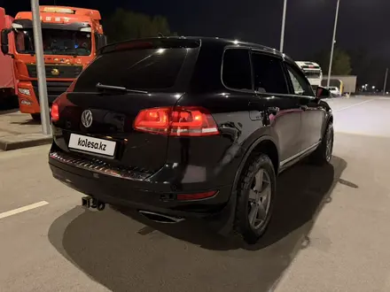 Volkswagen Touareg 2011 года за 12 500 000 тг. в Алматы – фото 12