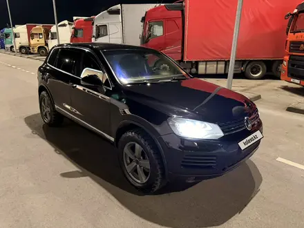 Volkswagen Touareg 2011 года за 12 500 000 тг. в Алматы – фото 5