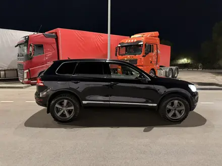 Volkswagen Touareg 2011 года за 12 500 000 тг. в Алматы – фото 6