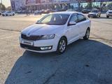Skoda Rapid 2015 годаүшін4 700 000 тг. в Актобе – фото 2
