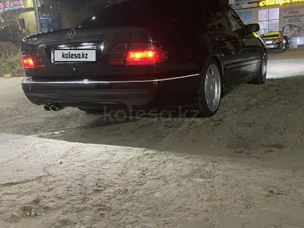 Mercedes-Benz E 320 2001 года за 5 000 000 тг. в Актау – фото 6