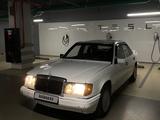 Mercedes-Benz E 200 1991 года за 1 000 000 тг. в Астана – фото 4