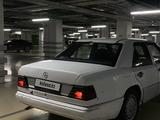 Mercedes-Benz E 200 1991 года за 1 000 000 тг. в Астана – фото 5