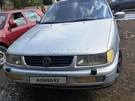 Volkswagen Passat 1995 года за 980 000 тг. в Тараз – фото 3