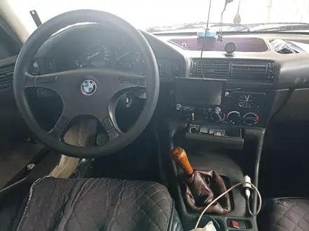 BMW 520 1993 года за 1 200 000 тг. в Алматы – фото 4