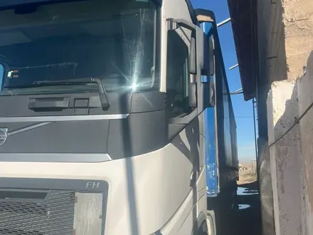 Volvo  FH 2015 года за 39 000 000 тг. в Алматы – фото 2