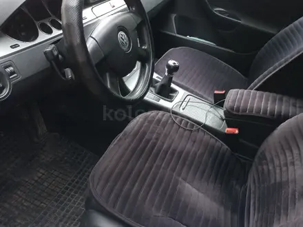 Volkswagen Passat 2009 года за 4 500 000 тг. в Костанай – фото 15