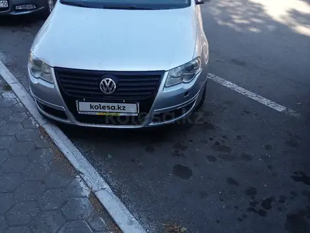 Volkswagen Passat 2009 года за 4 500 000 тг. в Костанай – фото 2