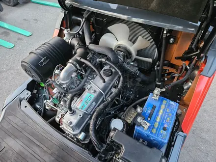 Toyota  02-8FG15 мачта 4.3 м, смещение каретки, бензин 2020 года за 11 750 000 тг. в Алматы – фото 8