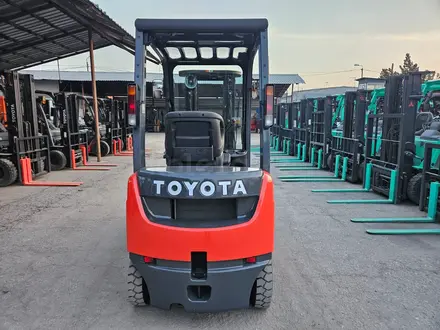 Toyota  02-8FG15 мачта 4.3 м, смещение каретки, бензин 2020 года за 11 750 000 тг. в Алматы – фото 5