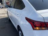 Hyundai Accent 2023 годаfor8 700 000 тг. в Алматы – фото 3