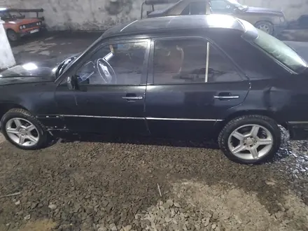 Mercedes-Benz E 300 1994 года за 1 000 000 тг. в Жезказган – фото 8