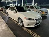 Lexus ES 350 2015 годаfor14 500 000 тг. в Алматы