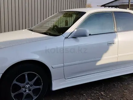 Toyota Mark II 1997 года за 3 000 000 тг. в Каргалы – фото 2