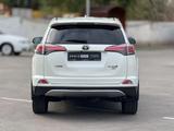 Toyota RAV4 2017 года за 10 490 000 тг. в Тараз – фото 4