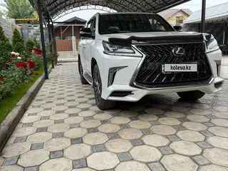 Lexus LX 570