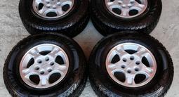 Комплект шипованных шин на дисках R16 для Mitsubishi Pajero за 300 000 тг. в Алматы – фото 3