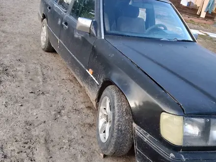 Mercedes-Benz E 200 1992 года за 800 000 тг. в Тараз – фото 2