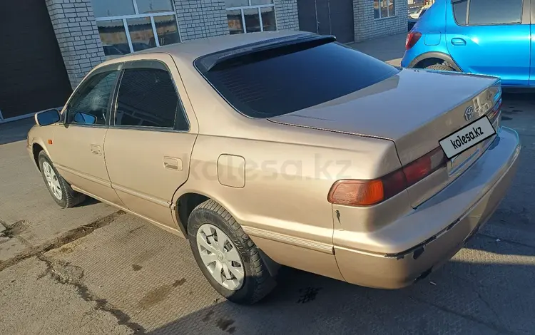 Toyota Camry 1998 года за 3 200 000 тг. в Семей