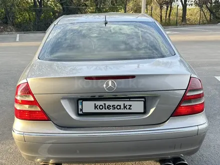 Mercedes-Benz E 320 2004 года за 4 500 000 тг. в Алматы – фото 4