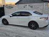 Toyota Camry 2021 годаүшін12 000 000 тг. в Павлодар – фото 2
