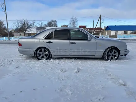 Mercedes-Benz E 230 1996 года за 2 950 000 тг. в Астана