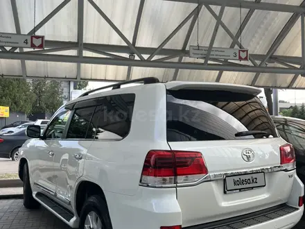 Toyota Land Cruiser 2017 года за 31 000 000 тг. в Алматы – фото 6
