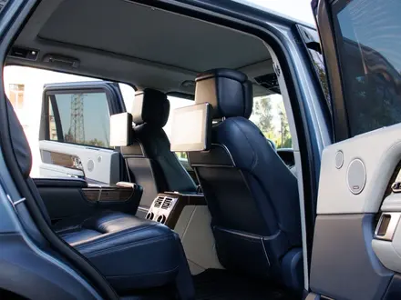 Land Rover Range Rover 2018 года за 43 500 000 тг. в Алматы – фото 20