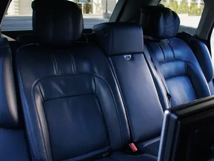 Land Rover Range Rover 2018 года за 43 500 000 тг. в Алматы – фото 30