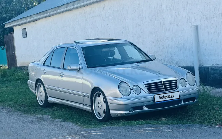 Mercedes-Benz E 55 AMG 2000 годаfor6 000 000 тг. в Алматы