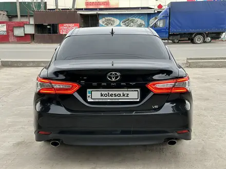 Toyota Camry 2018 года за 16 500 000 тг. в Жетысай – фото 8