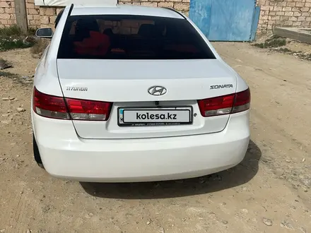 Hyundai Sonata 2005 года за 3 700 000 тг. в Актау – фото 2