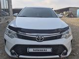 Toyota Camry 2015 года за 10 000 000 тг. в Тараз – фото 2