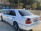 Mercedes-Benz C 200 1993 годаfor2 700 000 тг. в Актау – фото 4