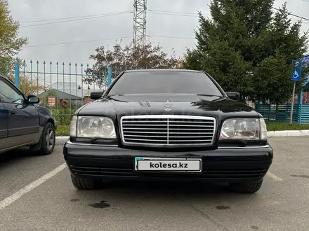 Mercedes-Benz S 320 1999 года за 6 500 000 тг. в Усть-Каменогорск – фото 2