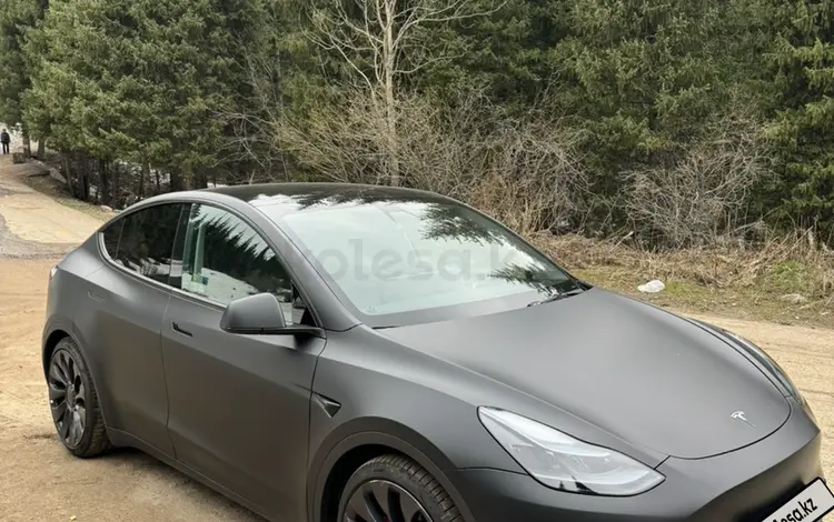 Tesla Model Y 2023 года за 22 000 000 тг. в Алматы