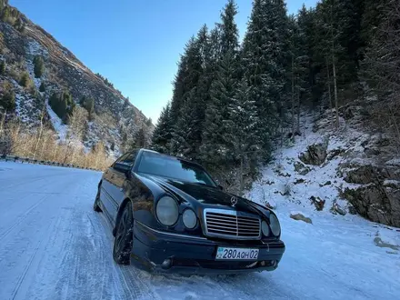 Оригинал диски от MERCEDES-BENZ W210 с 4 зимний и 4 летний шиной! за 85 000 тг. в Алматы