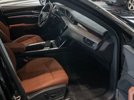 Audi Q8 e-tron 55 Advanced 2023 года за 33 900 000 тг. в Астана – фото 11