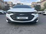 Chevrolet Malibu 2022 года за 9 600 000 тг. в Алматы
