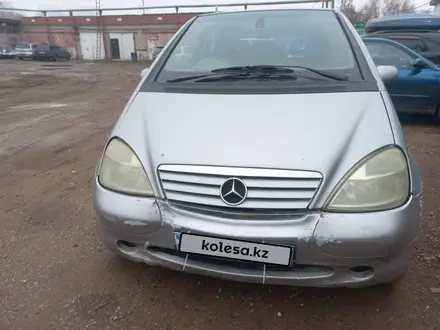 Mercedes-Benz A 160 2000 года за 790 000 тг. в Астана – фото 2