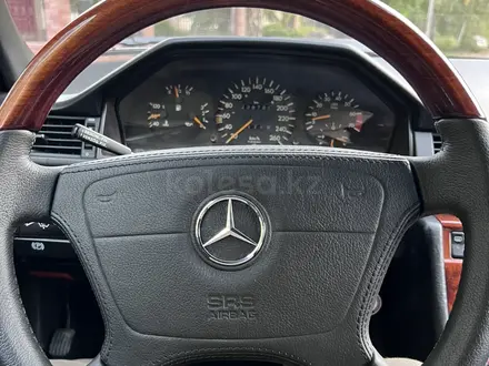 Mercedes-Benz E 500 1992 года за 11 000 000 тг. в Караганда – фото 21