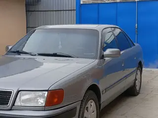 Audi 100